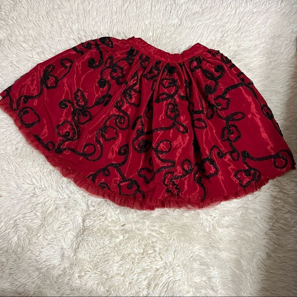 Childrens Place Formal skirt red and black size 6